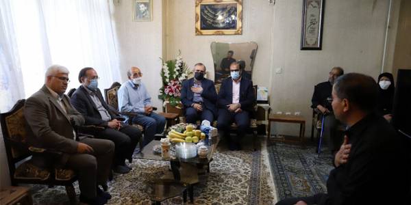 حضور در منزل شهید شبان