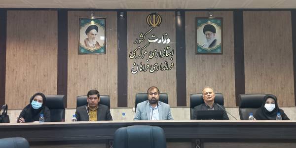 سومین کمیته برنامه ریزی شهرستان فراهان به ریاست آقازیارتی فرماندار شهرستان و با حضور آقای توسلی مدیر آموزش و پژوهش های توسعه و آینده نگری سازمان مدیریت و برنامه ریزی استان مرکزی برگزار شد.