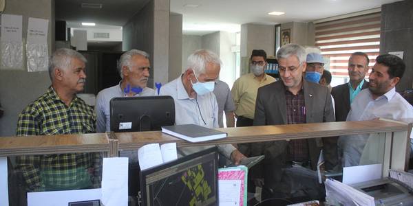 فرماندار از اداره بنیاد مسکن انقلاب اسلامی خمین بازدید کرد