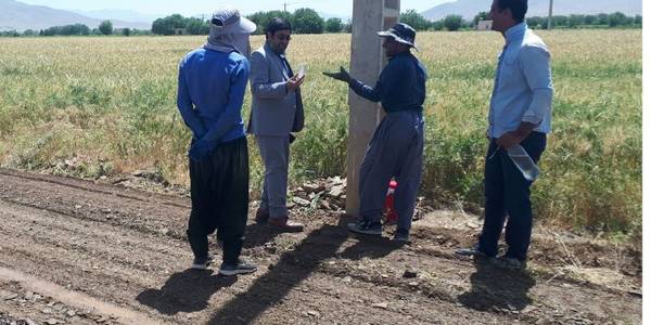 "بازدید فرماندار خنداب از روستای سیردر""