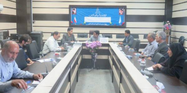 ""دیدار و نشست مشورتی فرماندار با ایثارگران""