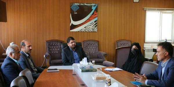 دیدار و گفتگو                                    :