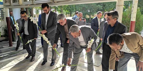 قبور مطهر شهدای شهرستان خمین به مناسبت هفته قوه قضائیه