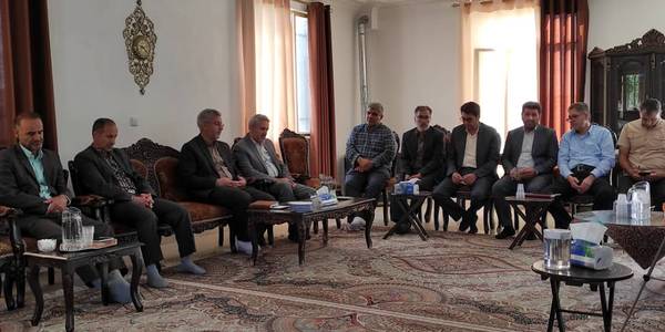 جلسه بررسی مسائل و مشکلات دهستان آشناخور شهرستان خمین برگزار شد