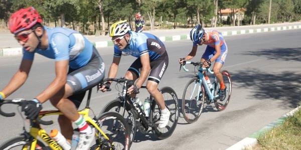 نخستین مرحله لیگ دوچرخه کورسی استان مرکزی در اراک برگزار شد