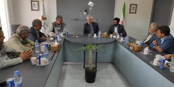 فرماندار و مدیر کل تعاون ، کار و رفاه اجتماعی استان از معدن زراختران خمین بازدید کردند