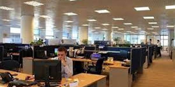 ادارات استان مرکزی تا پایان تیرماه در روزهای پنجشنبه تعطیل خواهند بود- یازدهم تیرماه ادارات فعال خواهند بود