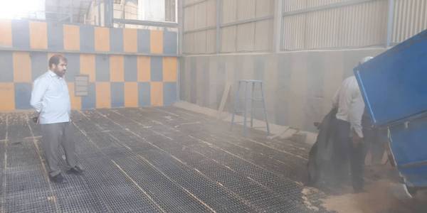 بازدید سرزده فرماندار شهرستان فراهان از سیلوی گندم دانه پالیز فراهان