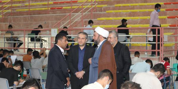 بازدید مهدی الیاسی، معاون استاندار و فرماندار ویژه شهرستان ساوه از حوزه های برگزاری کنکور سراسری.