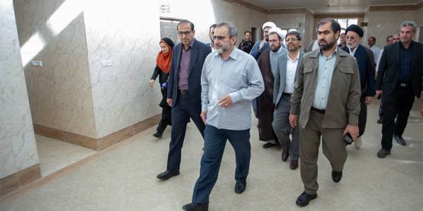 مجوزهای لازم برای راه‌اندازی درمانگاه خیرساز روستای شیرین‌آباد صادر می‌شود-لزوم ساماندهی کارگاه‌های تولید کفش روستا