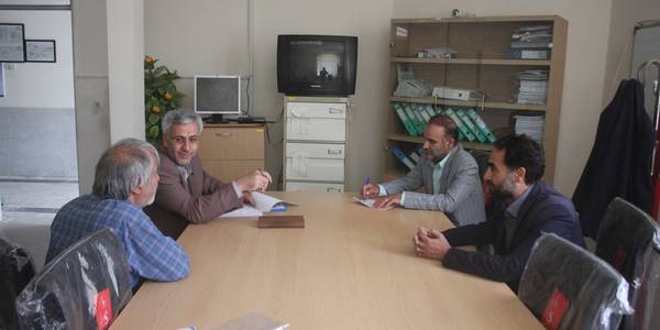 فرماندار از اداره تعاون ، کار و رفاه اجتماعی خمین بازدید کرد