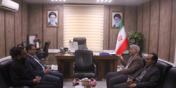 نشست مدیر عامل شرکت آب منطقه ای استان با فرماندار شهرستان خمین