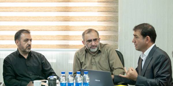 حضور استاندار مرکزی به همراه معاون هماهنگی امور اقتصادی و توسعه منطقه ای استاندار در شهرستان شازند