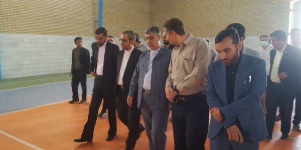 بازدید دکتر علی اکبر کریمی نماینده مردم شریف شهرستان های اراک، کمیجان و خنداب در مجلس شورای اسلامی به همراه فرماندار شهرستان کمیجان، مدیرکل ورزش و جوانان استان مرکزی، از سالن ورزشی در حال ساخت روستای خسروبیگ