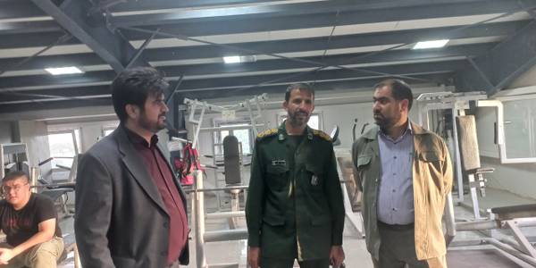 بازدید فرماندار شهرستان فراهان یه همراه فرمانده ناحیه مقاومت بسیج شهرستان و شهردار شهر فرمهین از باشگاه ورزشی رویین تن فراهان و در راستای این بازدید در  جریان مشکلات این باشگاه قرار گرفت