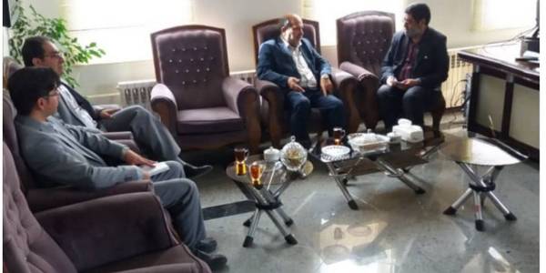 دیدارمدیر شعب بانک قرض الحسنه مهر ایرانیان در استان مرکزی با فرماندار شهرستان خنداب