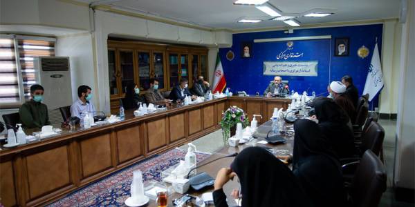 نشست خبری استاندار و معاونین ایشان با اصحاب رسانه برگزار گردید.