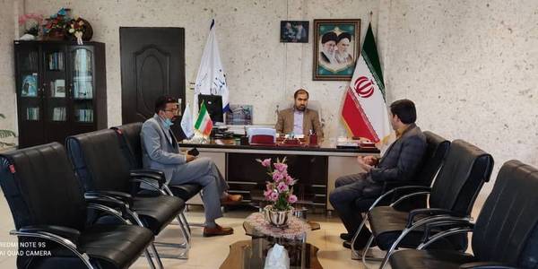 دیدار چهره به چهره و میزخدمت فرماندار فراهان با شهروندان