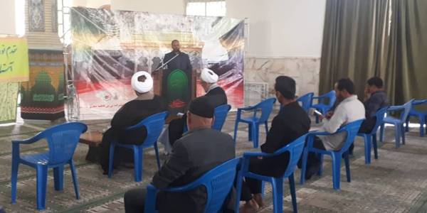 جلسه ترویج فرهنگ اقامه نماز با حضور فراهانی سرپرست فرمانداری،حجت الاسلام و المسلمین طاووسی امام جمعه،سایر مسئولین شهرستان، دهیاران و روسای شورای اسلامی روستاهای تابعه بخش مرکزی آشتیان در امامزاده بی بی فاطمه صغری (س) روستای سیاوشان برگزار گردید.