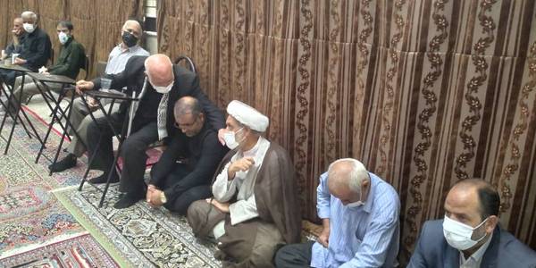 حضور فراهانی سرپرست فرمانداری به اتفاق ملکا شهردار آشتیان در مراسم عزاداری حضرت امام حسین (ع) روستای موسی آباد