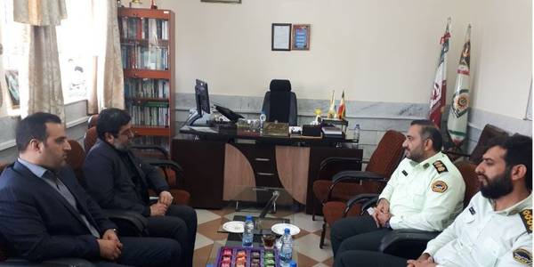 بازدید فرماندار خنداب از فرماندهی انتظامی شهرستان