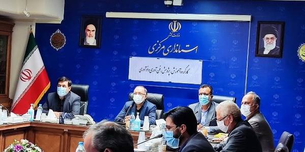 ارائه گزارش طرح های پژوهشی استانداری مرکزی در اولین جلسه کارگروه آموزش، پژوهش ،فناوری و نوآوری استان