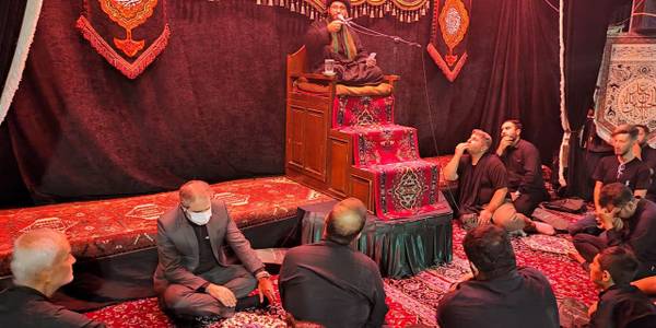 حضور مهدی الیاسی معاون استاندار و فرماندار ویژه شهرستان ساوه در در جمع دلسوختگان و عزاداران حسینی(ع)