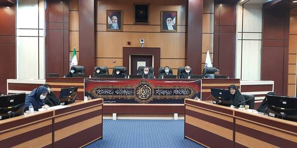 دومین  جلسه عمومی  هیات اندیشه ورز بانوان استان مرکزی به ریاست  جناب آقای دکتر مخلص الائمه استاندار محترم مرکزی ،به همت اداره کل  امور زنان  وخانواده  با حضور مدیران کل مدعو ، مشاور امور بانوان نماینده  ولی  فقیه دراستان و جمعی از بانوان  فعال ، شاخص و ایده پرداز استان در حوزه های مختلف اجتماعی ،فرهنگی و اقتصادی در محل سالن الغدیر  استانداری  برگزار گردید .1401-05-12