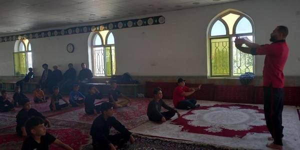 *بازدید فرماندار شهرستان و امام جمعه فراهان از کلاس رزمی کونگ فو در روستای غیاث آباد  *