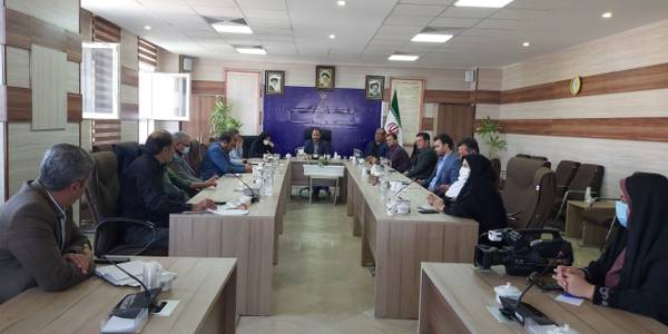 به منظور هماهنگی اجرای برنامه های هفته دولت در شهرستان آشتیان، جلسه ای با حضور مدیران دستگاههای اجرایی ذیربط به ریاست فراهانی سرپرست فرمانداری برگزار گردید.