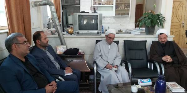 جلسه برنامه ریزی و هماهنگی مراسم گرامیداشت روز جهانی مسجد با حضور فراهانی سرپرست فرمانداری،حجت الاسلام و المسلمین طاووسی امام جمعه،شهردار،رئیس شورای اسلامی شهر،رئیس اداره تبلیغات اسلامی و سایر مسئولین مربوطه در محل دفتر امام جمعه برگزار گردید.