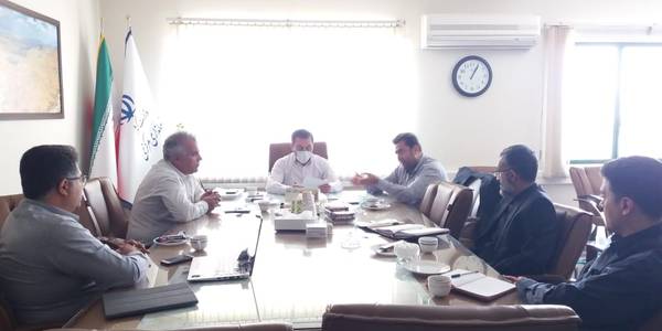 جلسه ای در راستای اجرای تبصره ذیل بند(ب) ماده (۶) قانون جهش تولید دانش بنیان و مصوبات سفرهای رئیس جمهور به ریاست میرزاخانی معاون هماهنگی امور اقتصادی و توسعه منطقه ای استاندار و با حضور سرپرست دفتر هماهنگی امور اقتصادی برگزار شد.
در این جلسه در خصوص ایجاد و راه اندازی خانه های خلاق و نوآور ایران تصمیمات لازم اتخاذ گردید.


شنبه ۲۹ مرداد ۱۴۰۱