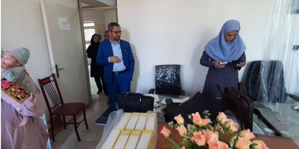 بازدید فرماندار از اداره بهزیستی و اجرای طرح غربالگری شنوایی نوزادان شهرستان کمیجان