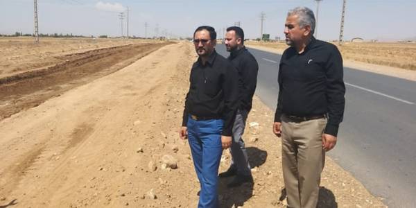 بازدید فرماندار و بخشدار مرکزی از روند اجرای پروژه آسفالت محورسمقاور-خنجین