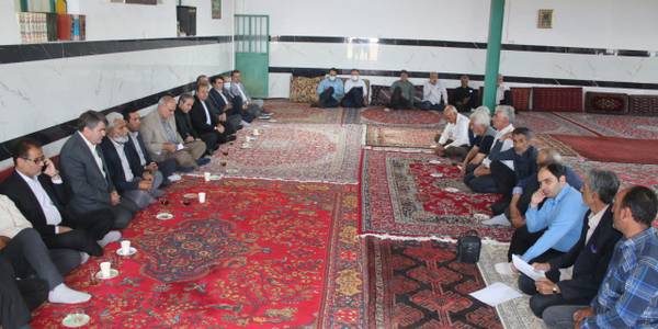 حضور مهدی الیاسی معاون استاندار و فرماندار ویژه شهرستان ساوه در روستای قارلوق بخش نوبران.