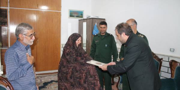 به مناسبت ۲۶ مرداد ، سالروز بازگشت غرور آفرین آزادگان سرافراز به میهن اسلامی ، مهدی الیاسی معاون استاندار و فرماندار ویژه شهرستان ساوه  با دو تناز  آزاده های سرافراز و گرانقدر  دیدار و گفتگو کردند.