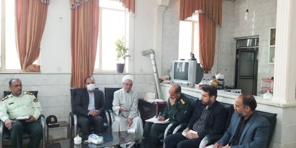 جلسه شورای فرهنگ عمومی شهرستان آشتیان با حضور فراهانی سرپرست فرمانداری،حجت الاسلام و المسلمین طاووسی امام جمعه،دلشادی مدیرکل فرهنگ و ارشاد اسلامی استان،فرمانده ناحیه مقاومت بسیج و سایر مسئولین‌مربوطه در محل دفتر امام جمعه برگزار گردید.