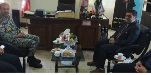 بازدید فرماندار شهرستان خنداب از یگان پدافند هوایی