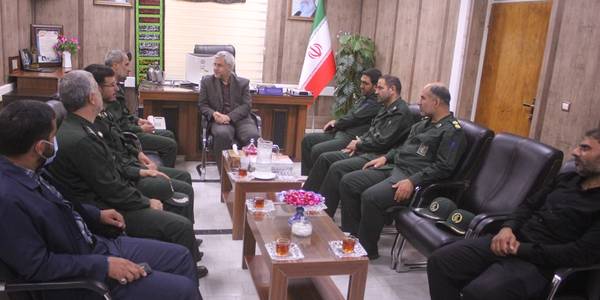 فرمانده و پرسنل ناحيه مقاومت بسيج با فرماندار ديدار كردند.
