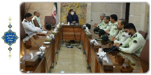 دیدار فرمانده و جمعی از پرسنل نیروی انتظامی با سرپرست فرمانداری شهرستان محلات