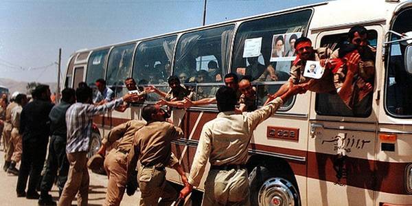 نماینده ولی‌فقیه در استان و استاندار مرکزی سالروز ورود آزادگان به میهن اسلامی را تبریک گفتند