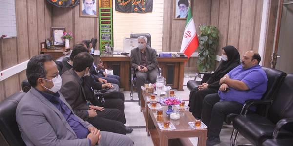 رئیس و کارکنان دانشکده علوم پزشکی خمین با فرماندار ديدار كردند