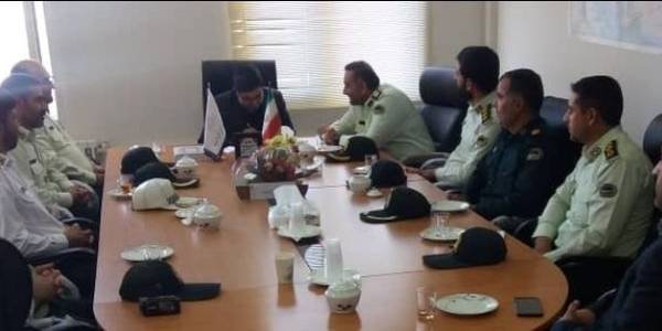 دیدار فرماندهی انتظامی شهرستان خنداب با فرماندار