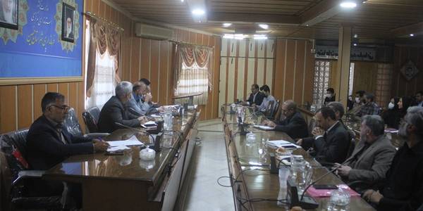 نشست فرماندار با نخبگان شهرستان خمین برگزار شد