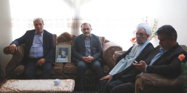 دیدار با خانواده شهید محمدرضا ملکا به مناسبت هفته دولت