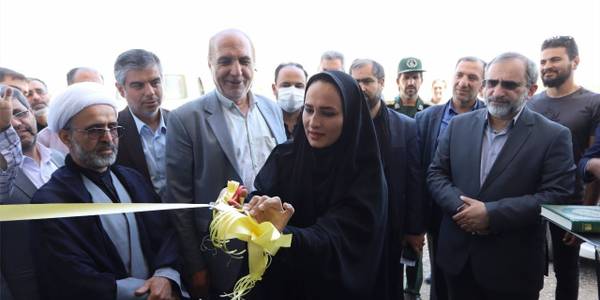 همزمان با هفته دولت، درمانگاه و داروخانه دامپزشکی در روستای شیرین‌آباد افتتاح شد.