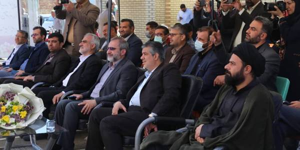 افتتاح پروژه های اداره کل نوسازی ،توسعه و تجهیز مدارس شهرستان اراک بصورت متمرکز در کوی مهردشت اراک