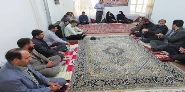 دیدار صمیمی فرماندار شهرستان و مدیران ادارات با امام جمعه فراهان بمناسبت سومین روز هفته دولت