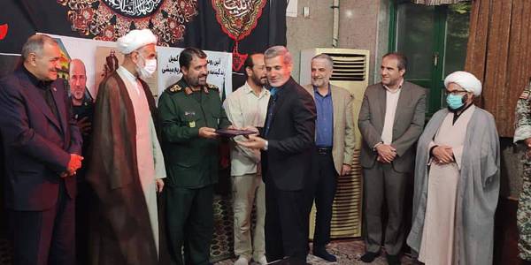 در مراسمی در حسینیه محبان العسکری تهران  از زحمات سردار مخفمی شهرستانی در دوران تصدی فرماندهی انتظامی استان مرکزی تجلیل و قدردانی شد.