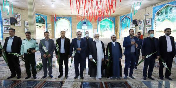 ادای احترام به مقام شامخ شهدای دلیجان